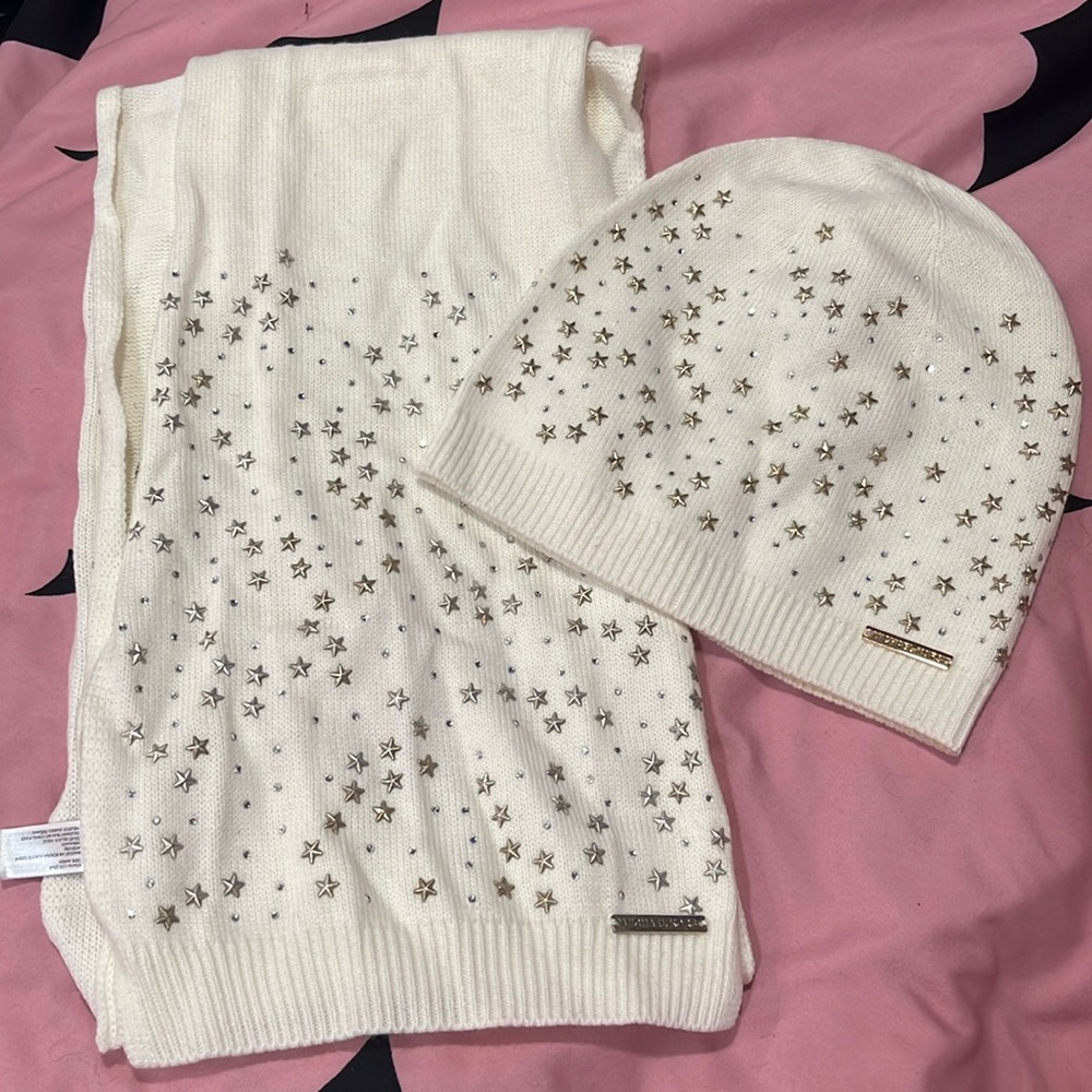 Michael Kors Hat & Scarf set